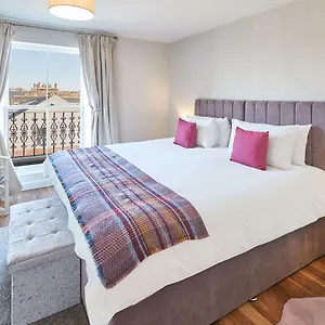 Apartment Host & - Abbey Court, Whitby